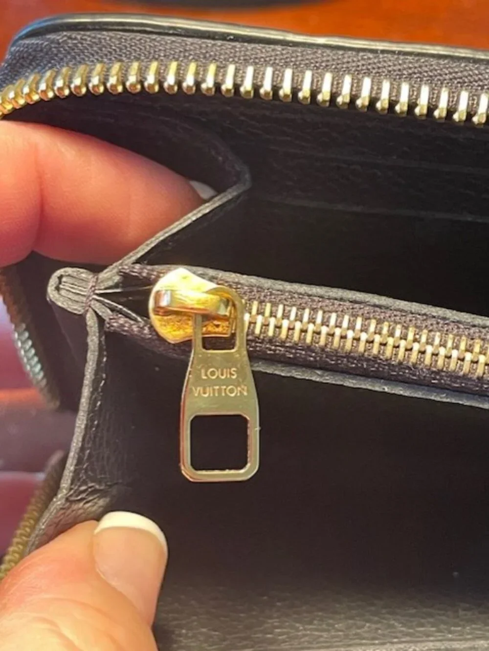 Louis Vuitton Zippy wallet Black